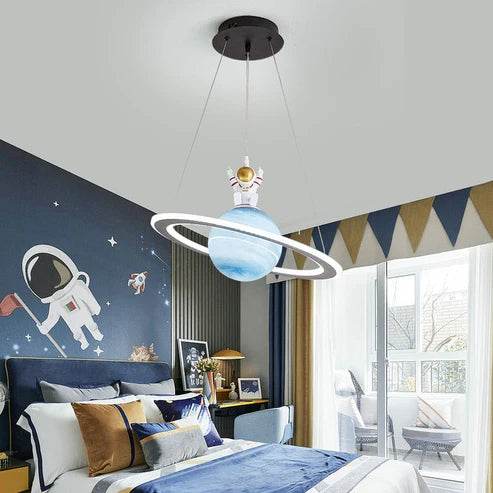 ASTRONAUT PENDANT LIGHT - AURA LIGHT