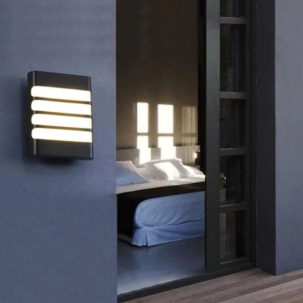 PATIO WALL LIGHT - AURA LIGHT