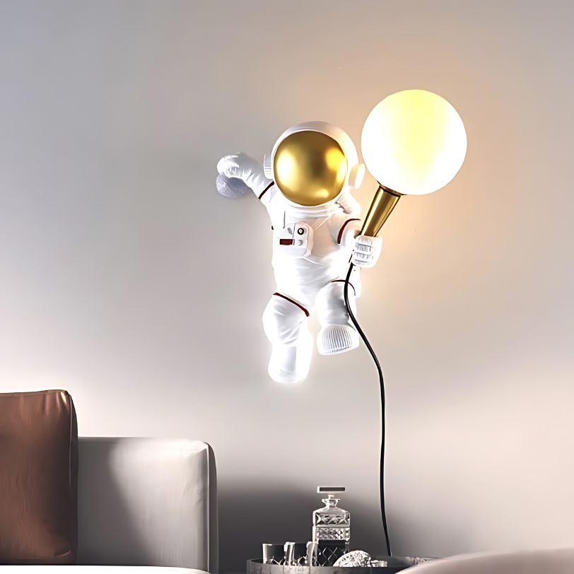 ASTRONAUT WALL LAMP - AURA LIGHT