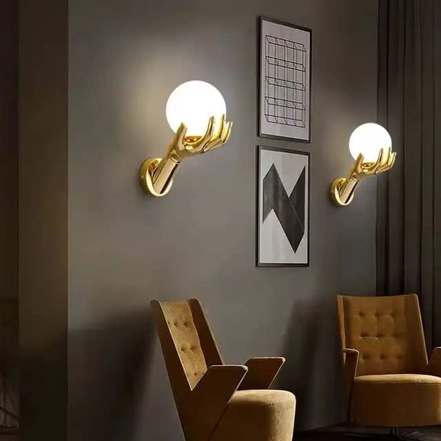 MODERN GOLD HAND WALL LIGHT - AURA LIGHT