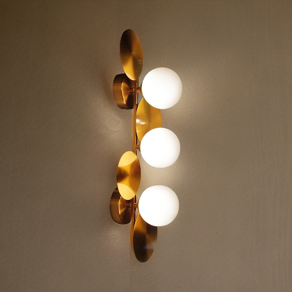 MODERN BRASS WALL LAMP - AURA LIGHT