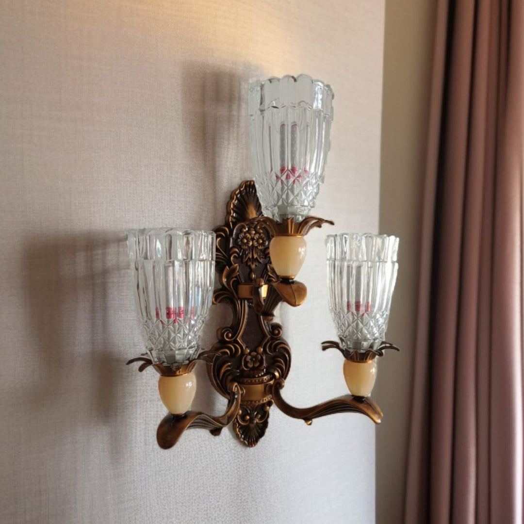 Antique 3 bulb light - AURA LIGHT