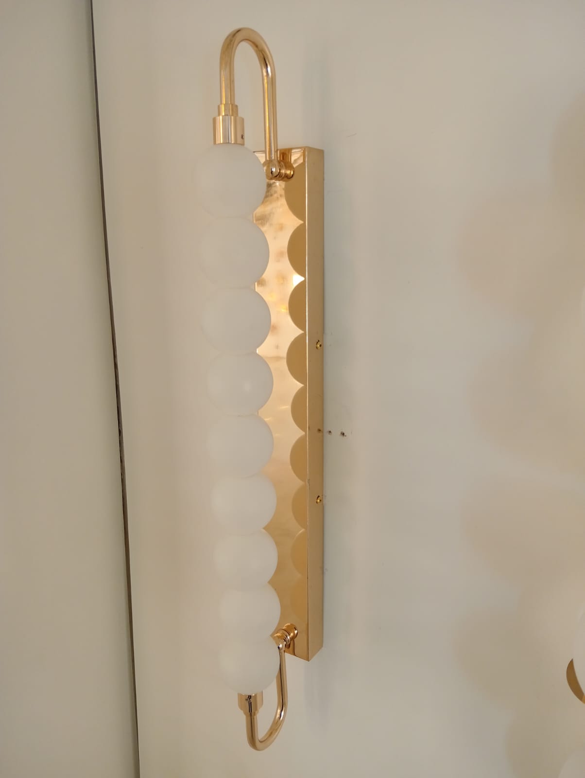 Sphere long wall light