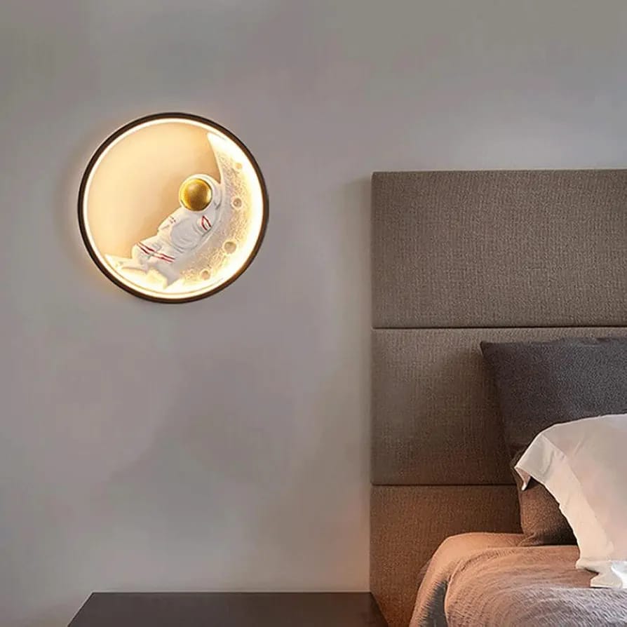 Astronaut wall light - AURA LIGHT